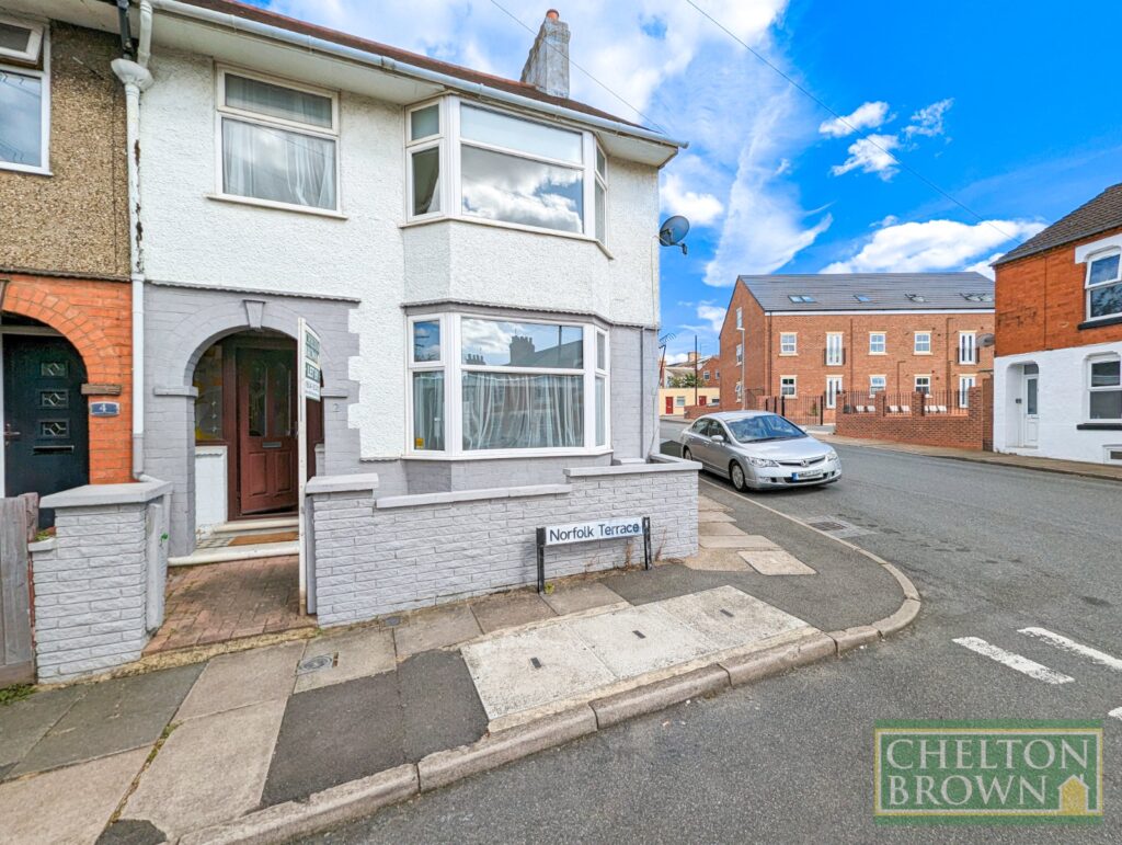Norfolk Terrace, Semilong, Northampton, NN2 6HS