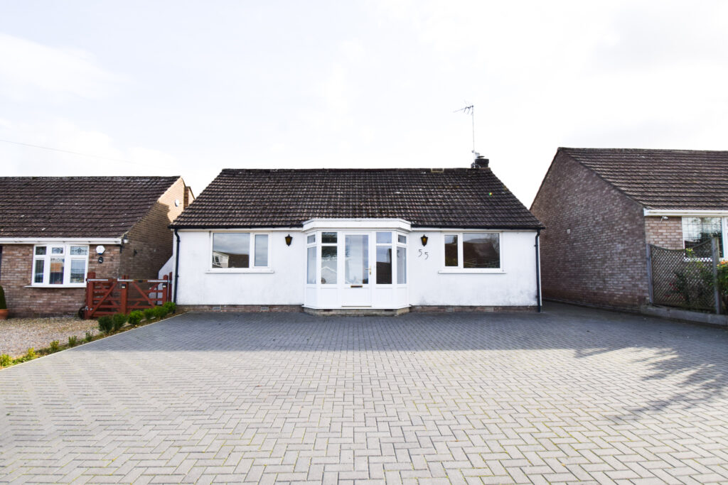 Holdenby Road, East Haddon, Northants, NN6 8DH
