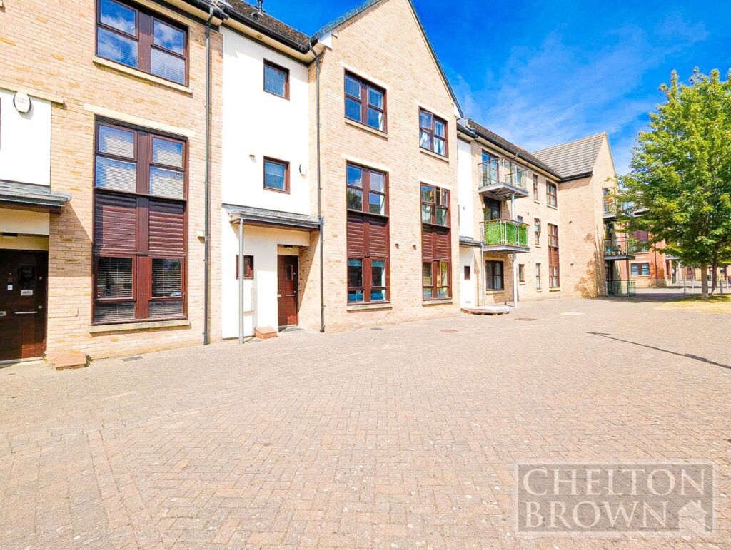 The Approach, Northampton, Northamptonshire, NN5 5FF