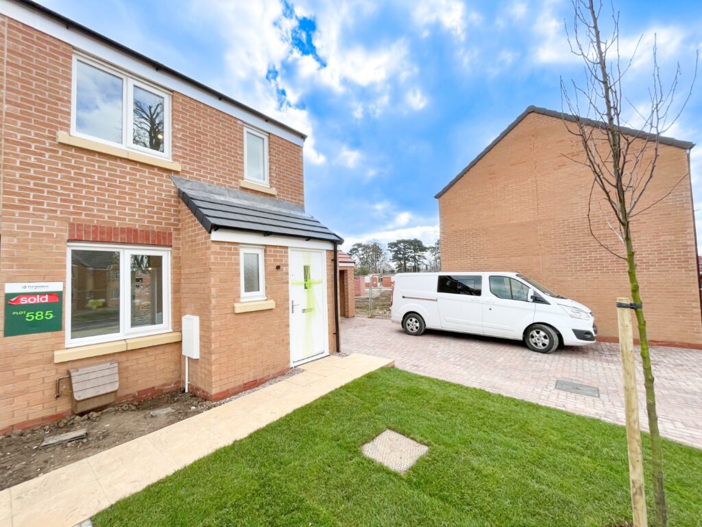 Hickson Avenue, Scholars Green, Northampton, NN2 7GB