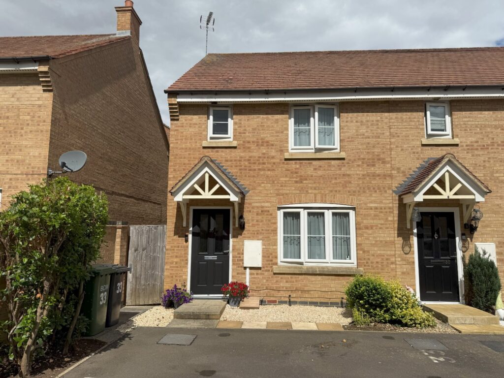 Bluebell Close, Wellingborough, Northamptonshire, NN8 4GG