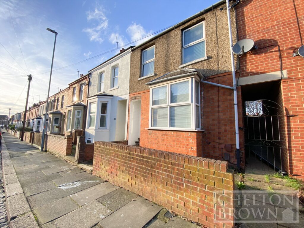 Balmoral Road, Northampton, Northamptonshire, NN2 6JY