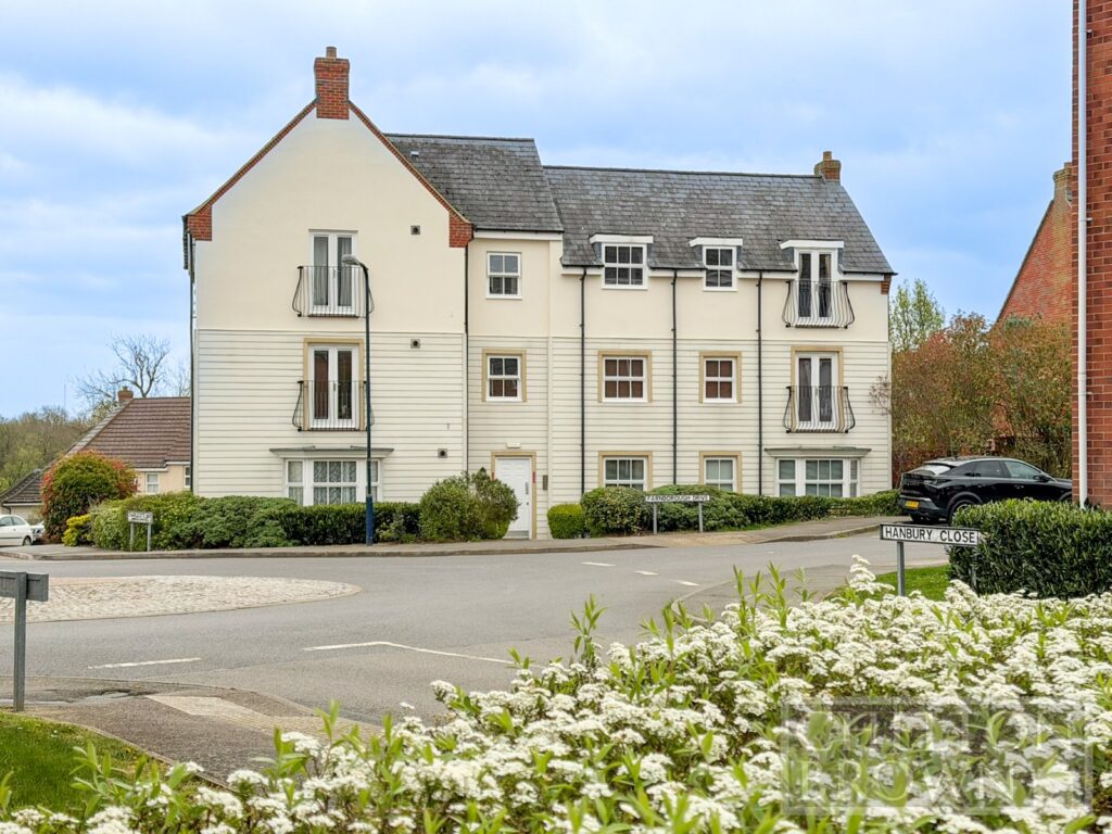 Farnborough Drive, Daventry, Northamptonshire, NN11 8AL