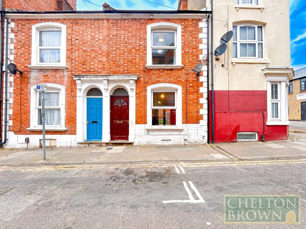 Victoria Road, Northampton, NN1 5ED