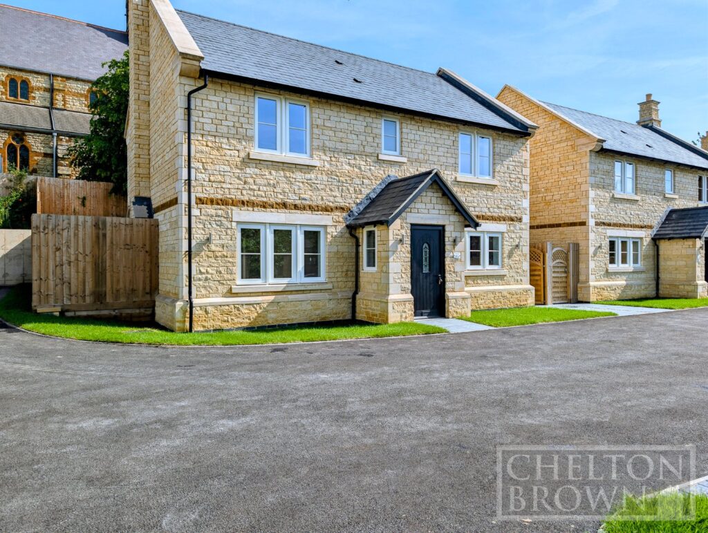 Castle Mews, Wellingborough, Northamptonshire, NN8 1NX