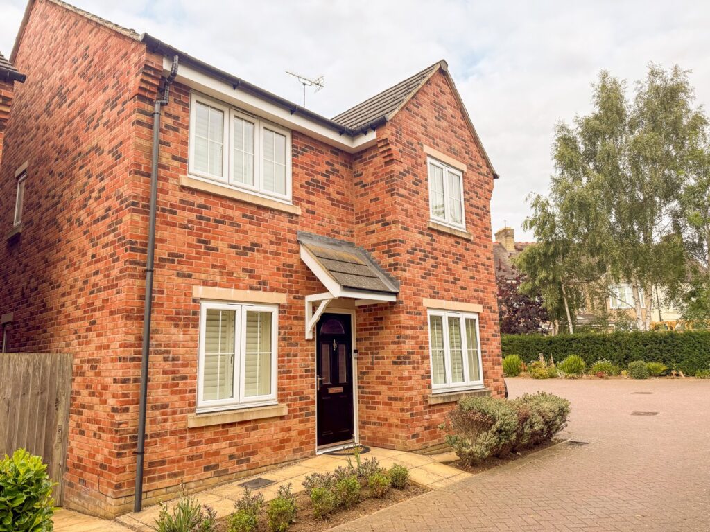 Harrowden Gardens, Wellingborough, Northamptonshire, NN8 5BN