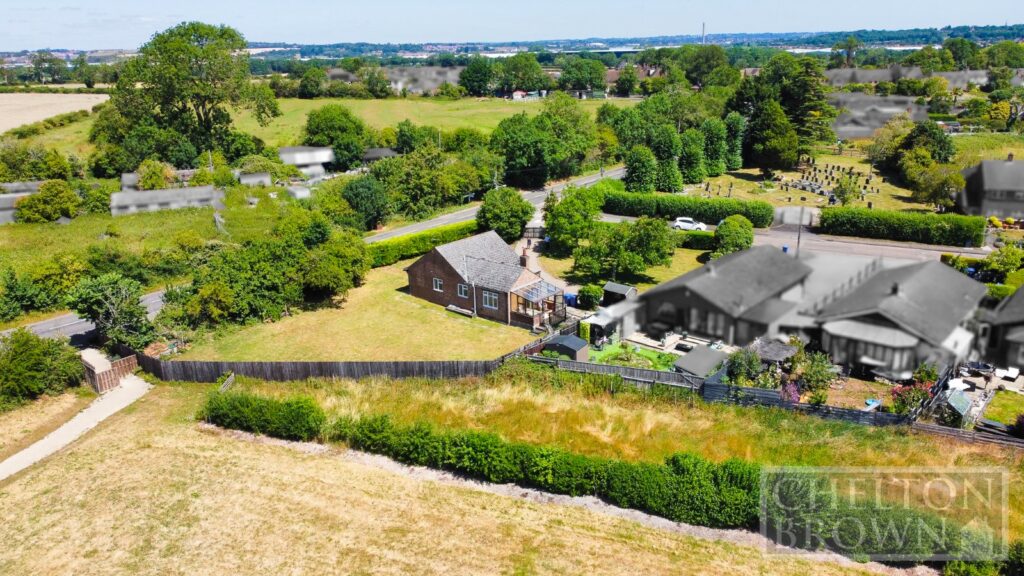 Banbury Lane, Rothersthorpe, Northampton, Northamptonshire, NN7 3HY