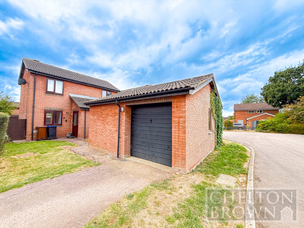 Banbury Close, Northampton, Northamptonshire, NN4 9UA